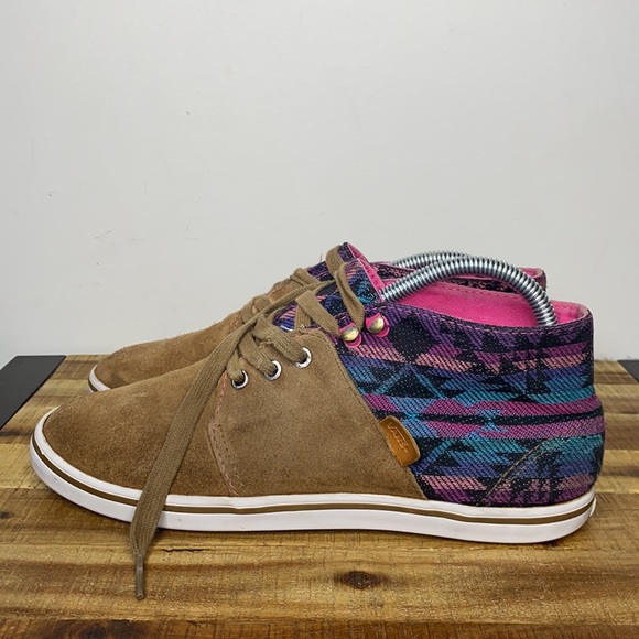 Vans Shoes - 🔴 Vans Camryn Slim Tribal Sneaker: Size 8